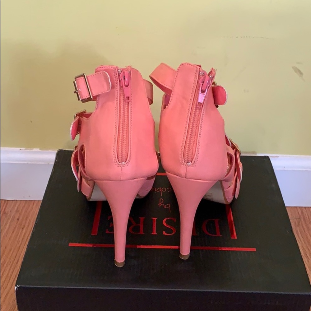 Heels - Picture 3 of 4